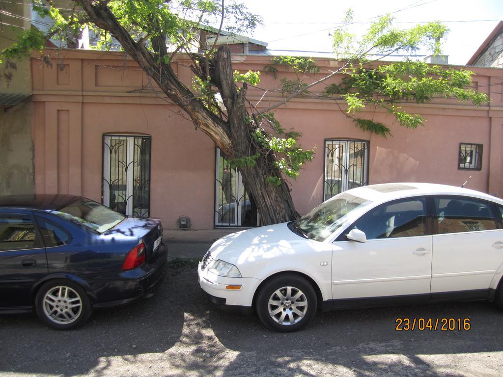 Dom Tiny Apartment Tbilisi Exterior photo